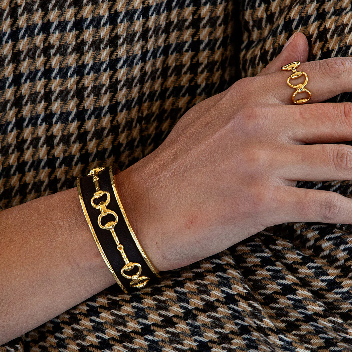 Equestrian Snaffle Bit Cuff - Vegan Espresso Leather - Image 4