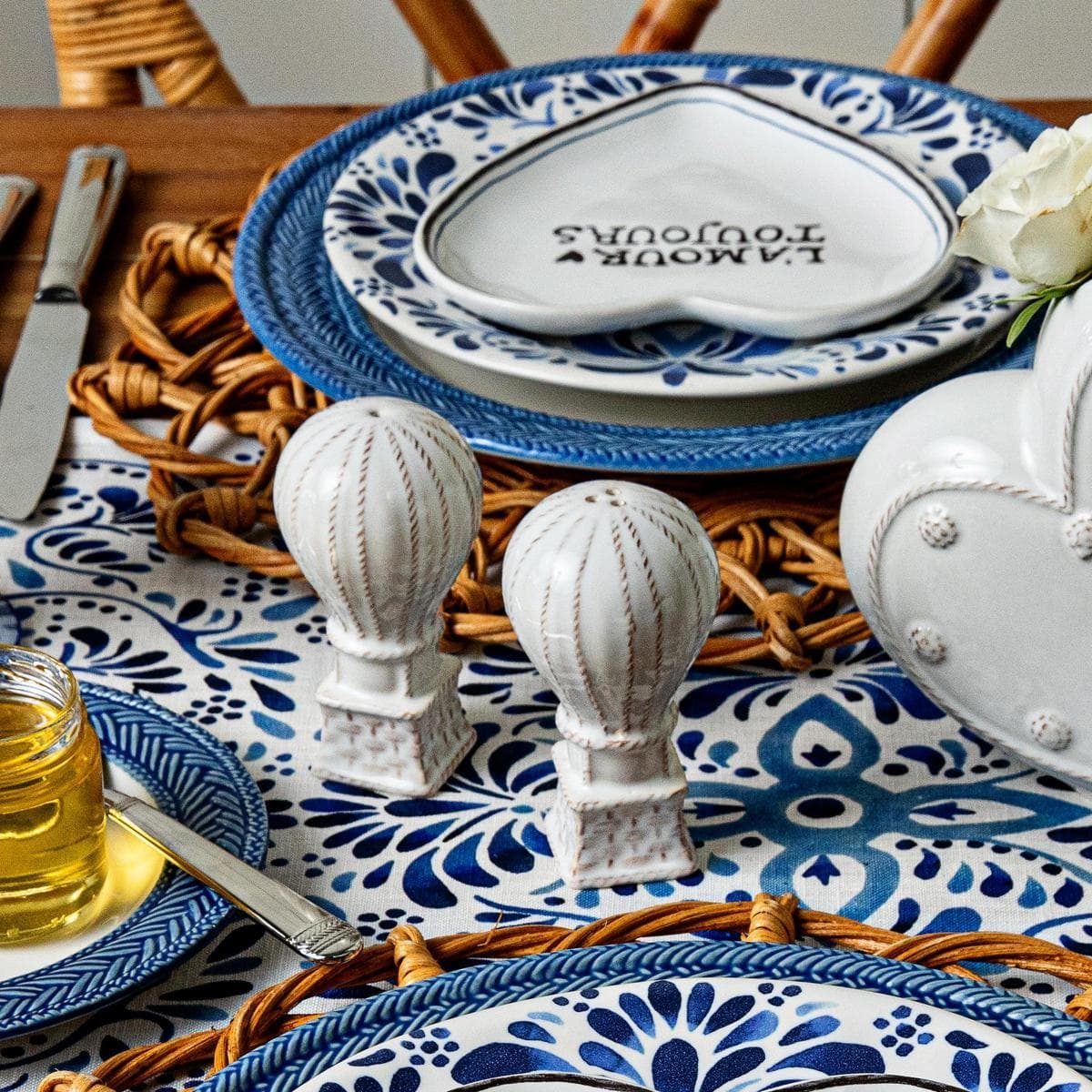 L'Amour Toujours Hot Air Balloon Salt and Pepper Set/2 - Image 5