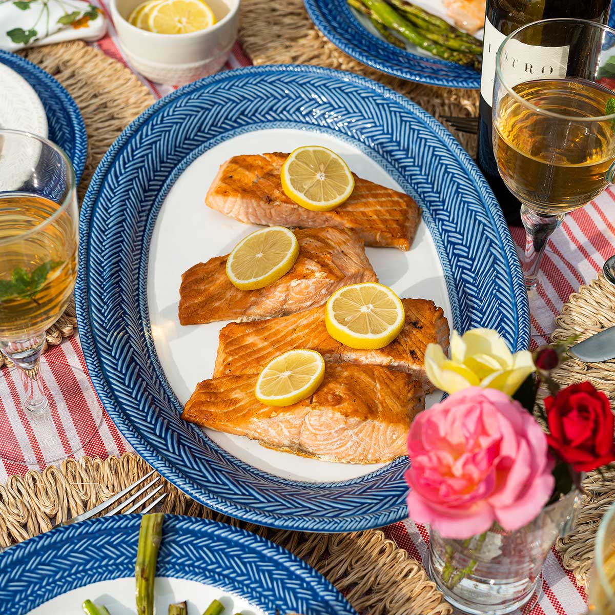 Le Panier 17" Platter - Delft Blue - Image 3