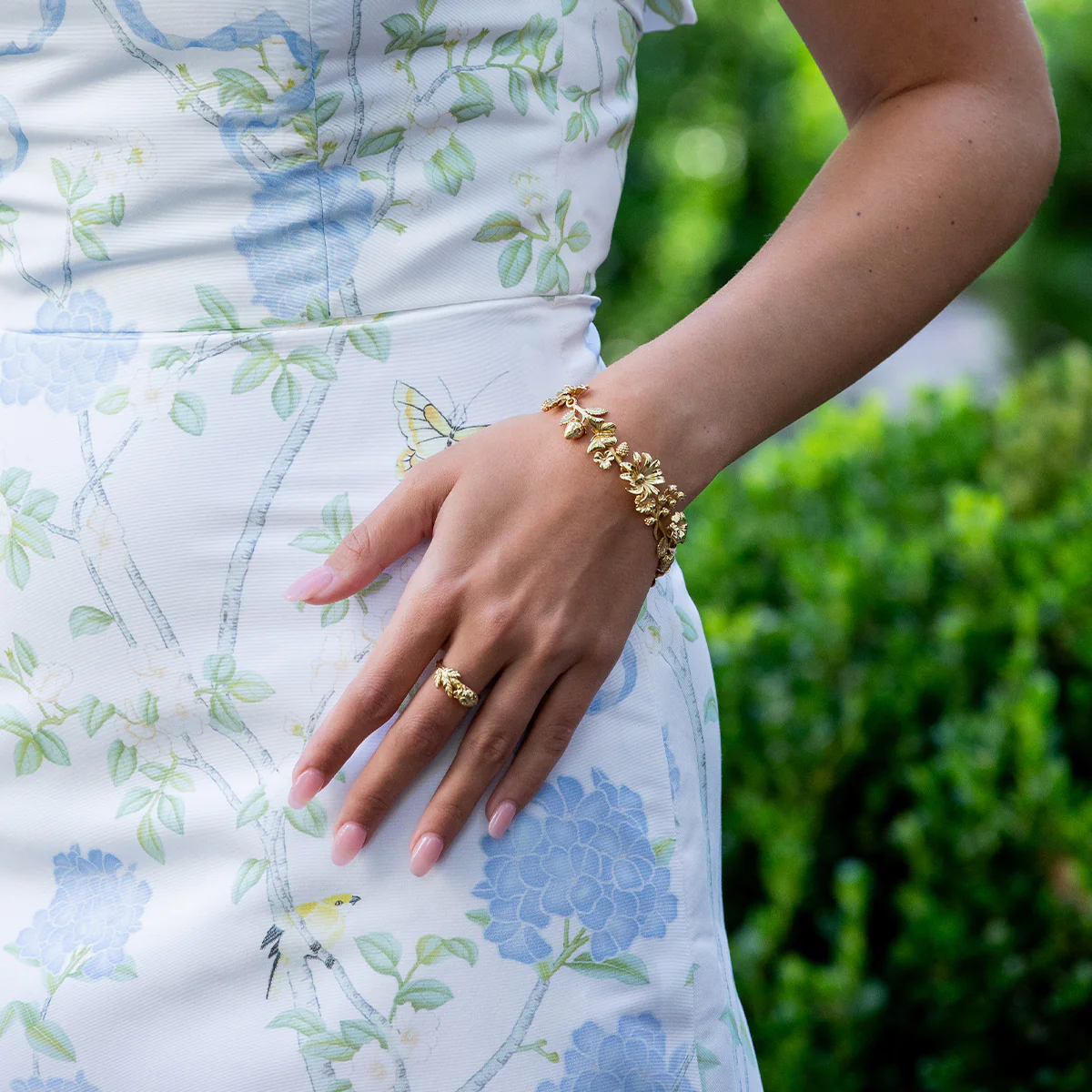 Meadow Walk Bouquet Link Bracelet - Gold - Image 4